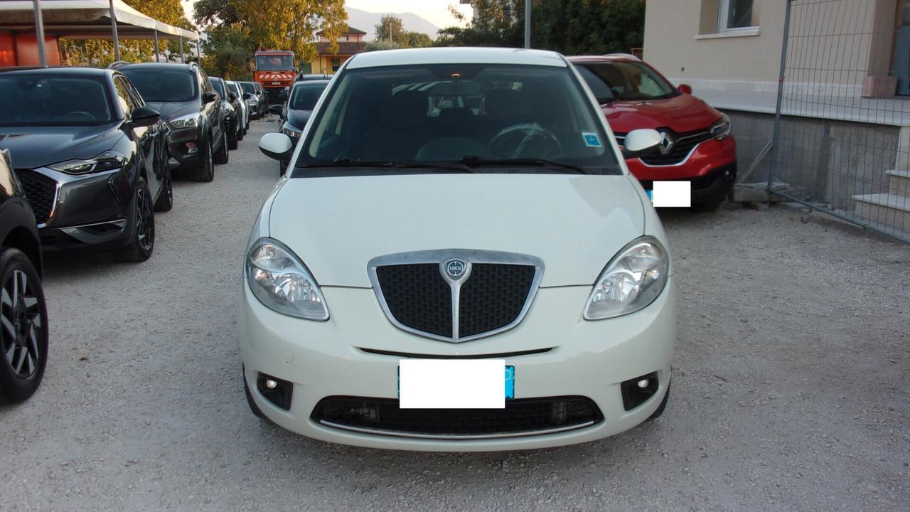 Lancia Ypsilon 1.4 Oro Ecochic GPL