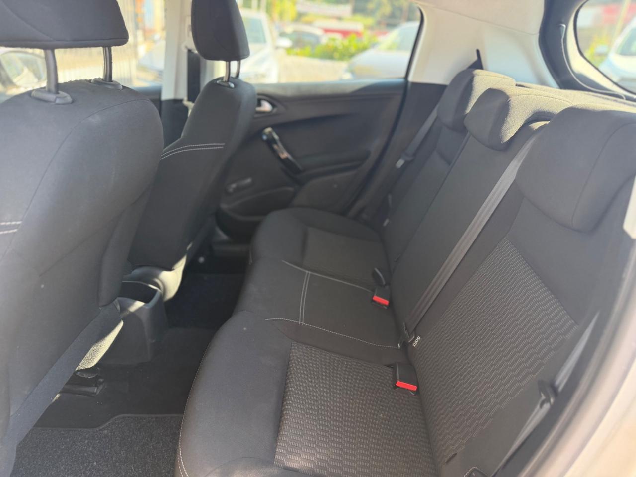 Peugeot 208 1.2 benzina