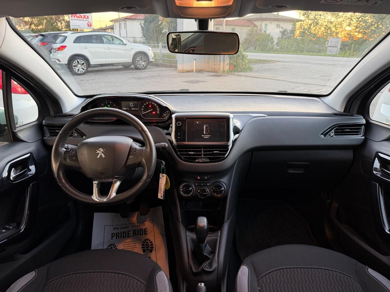 Peugeot 208 1.2 Benzina Neopatentati