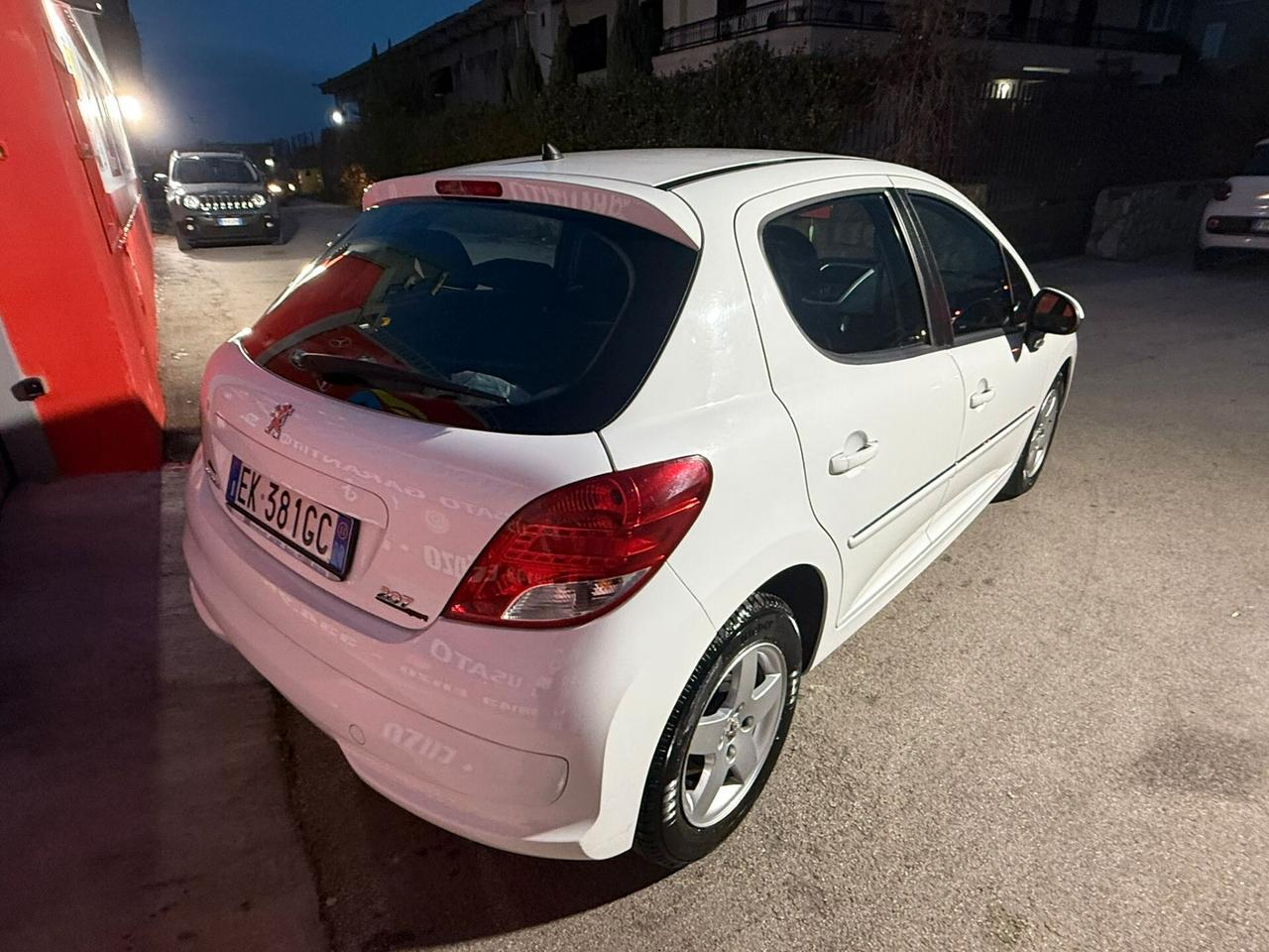 Peugeot 207 1.4 95cv Active - 2011