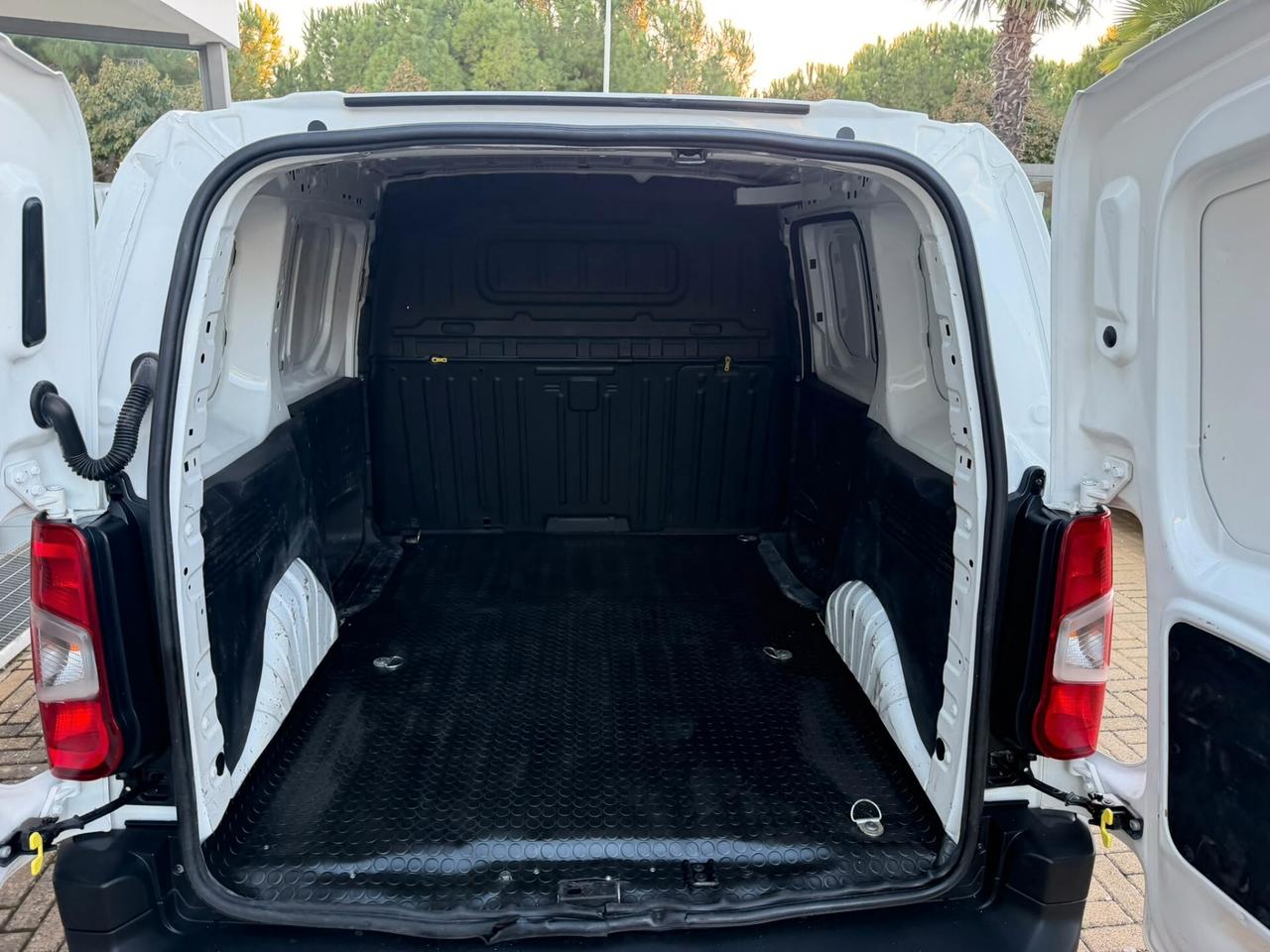 Opel Combo Cargo 1.6 Diesel PC 650kg