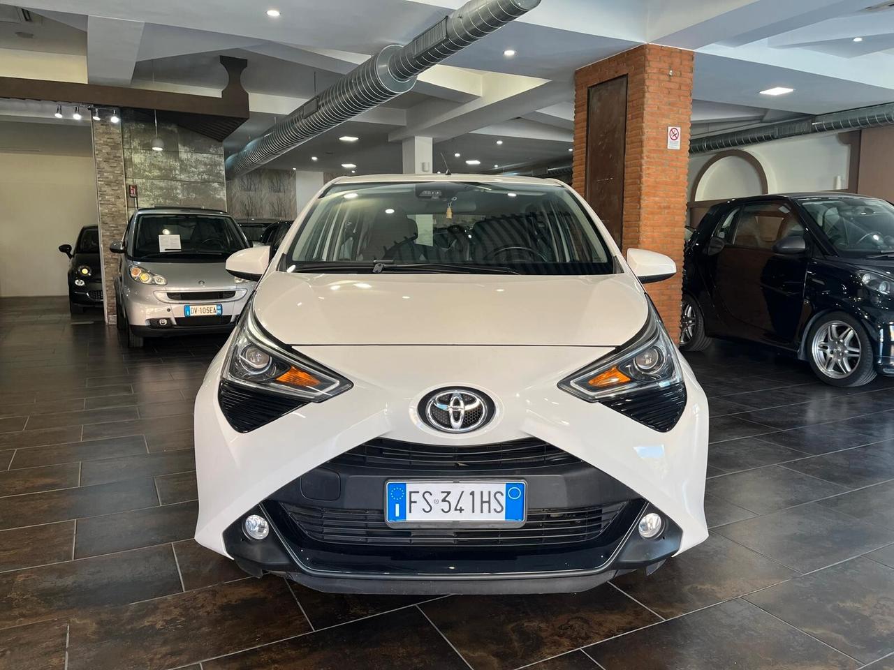 Toyota Aygo 1.0 VVT-i 72 CV 5 porte x-play