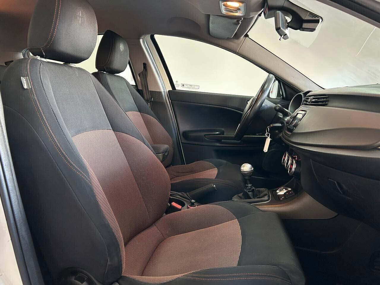 Alfa Romeo Giulietta 1.6 JTDm-2 105 CV Distinctive