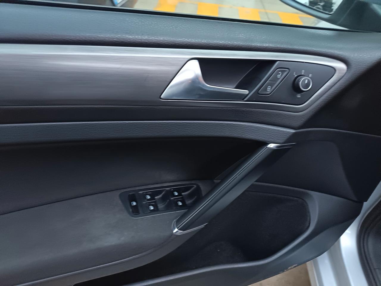 Volkswagen Golf Business 1.6 TDI 5p. Highline BlueMotion Technology