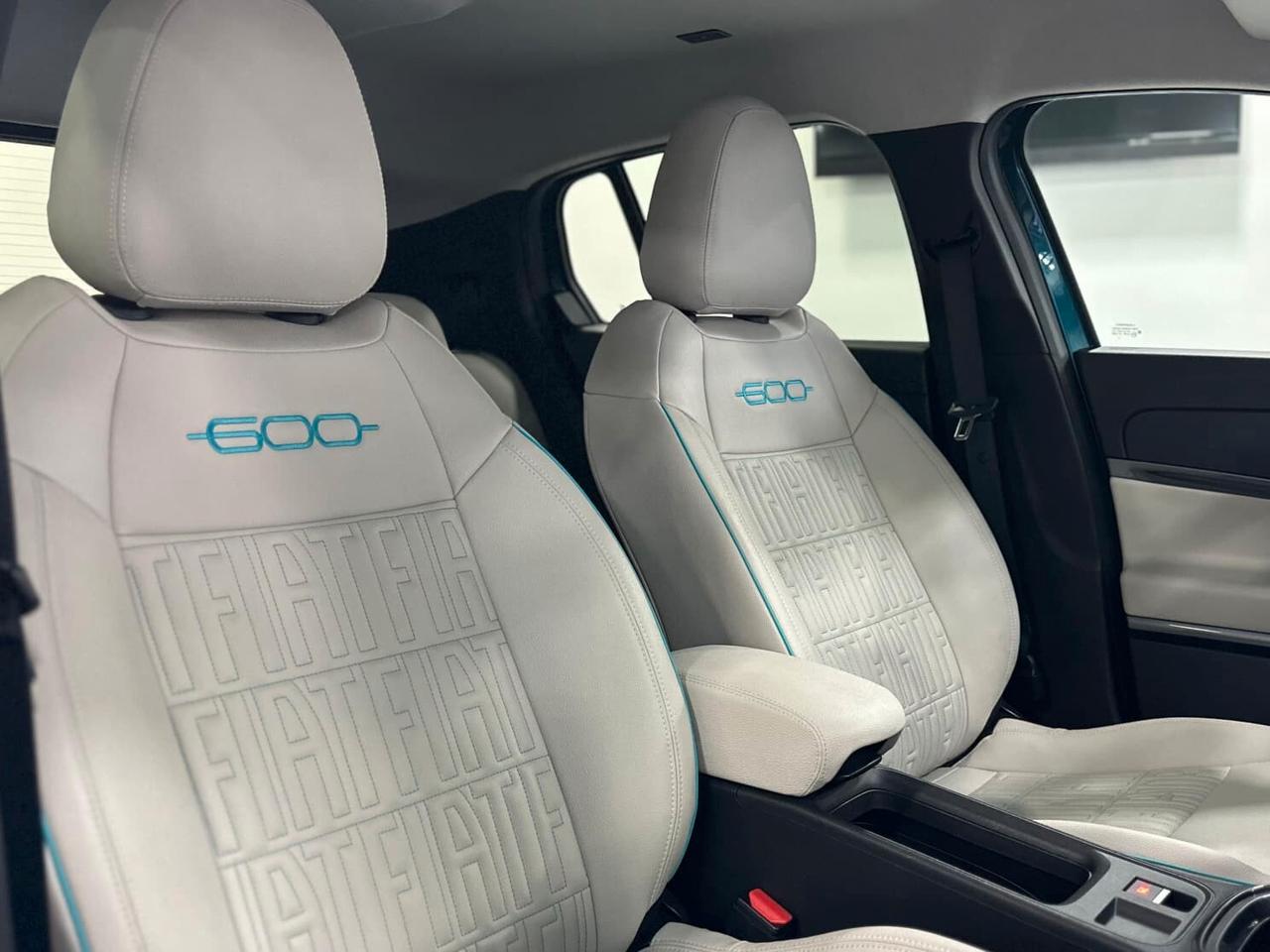 Fiat 600 Hybrid 110 CV DCT MHEV La Prima