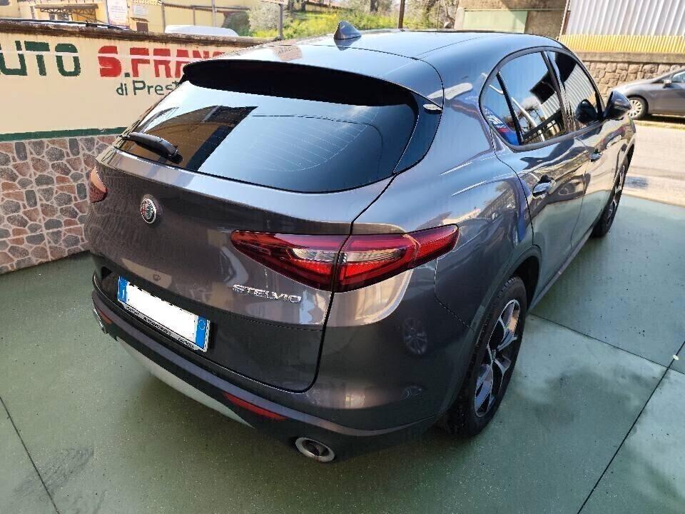 Alfa Romeo Stelvio 2.2 AT8 Executive 190cv - 2021