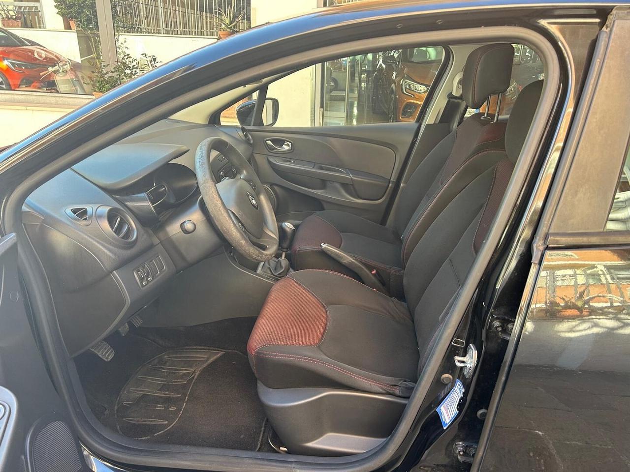 RENAULT Clio 1.5 dCi 8V 75CV Live