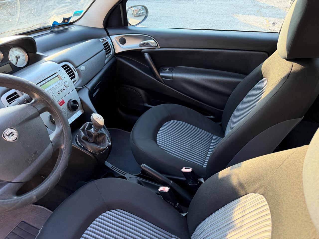 Lancia Ypsilon 1.2 Oro Giallo