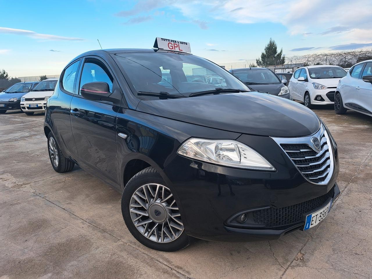 Lancia Ypsilon 1.2 BENZINA/GPL - 2014 LONDON PARIS