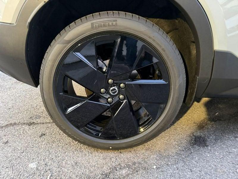 Volvo XC40 B3 automatico Plus Black Edition