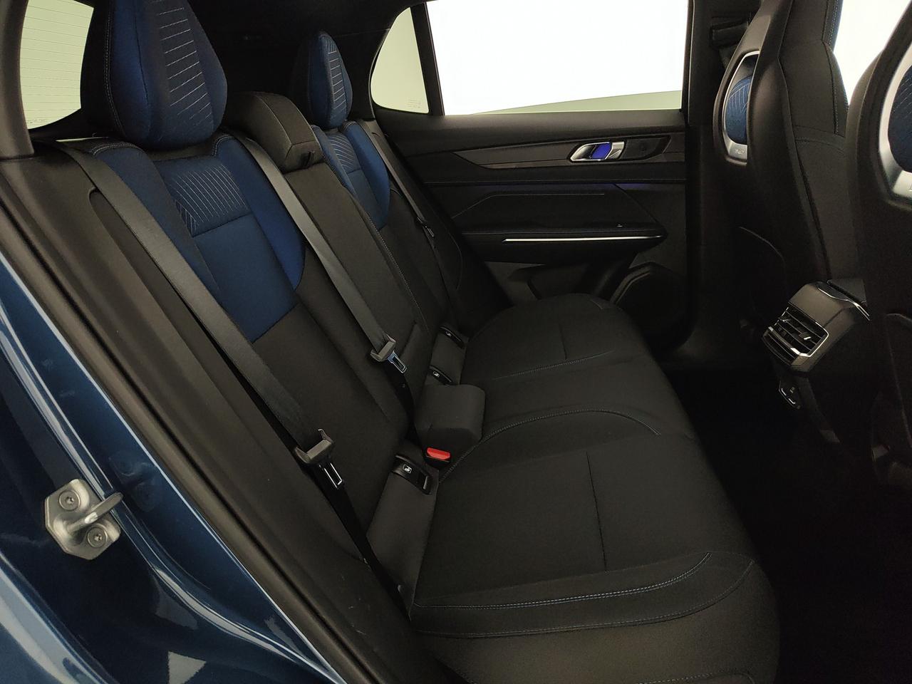LYNK & CO 01 1.5 td phev auto
