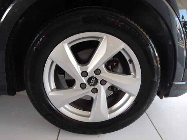 AUDI Q3 35 TDI S tronic Business Advanced