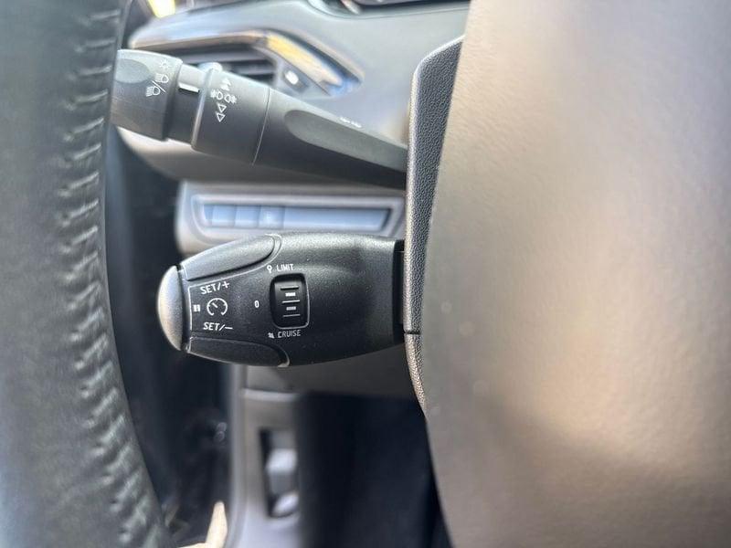 Peugeot 208 5p 1.2 puretech Active s&s 82cv neopatentati