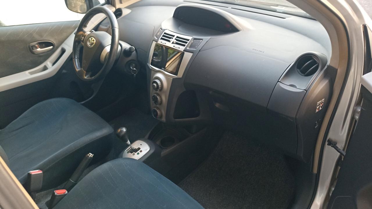 Toyota Yaris 1.4 D-4D 5 porte M-MT Sol automatica