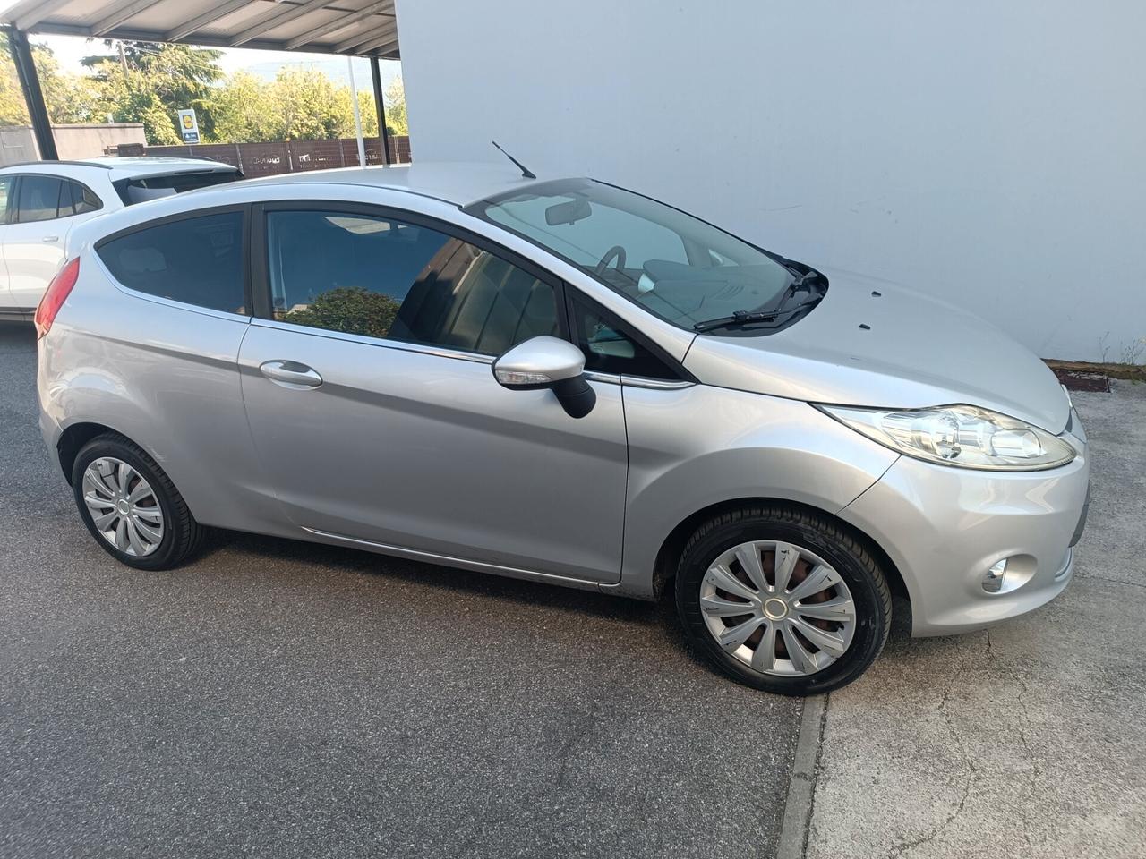 Ford Fiesta 1.2 benzina garanzia