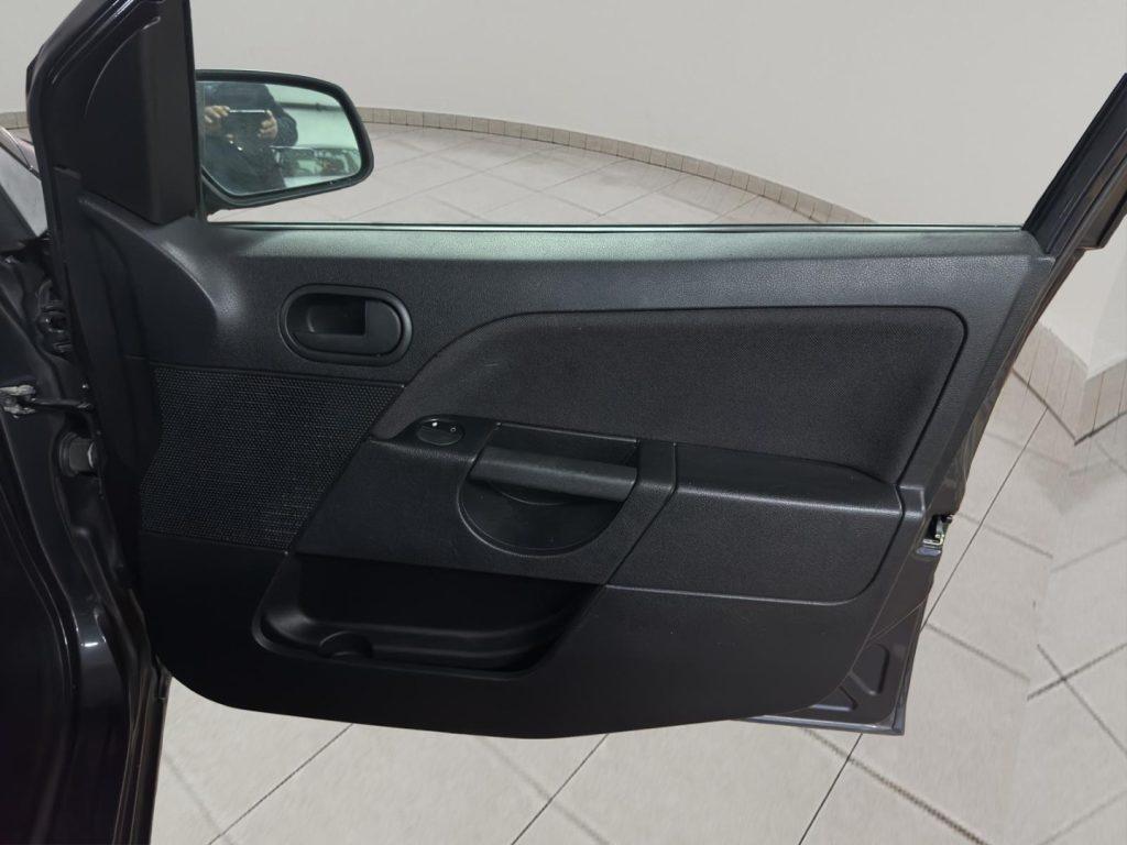 FORD Fiesta 5ª serie Fiesta 1.2 16V 5p. Ghia
