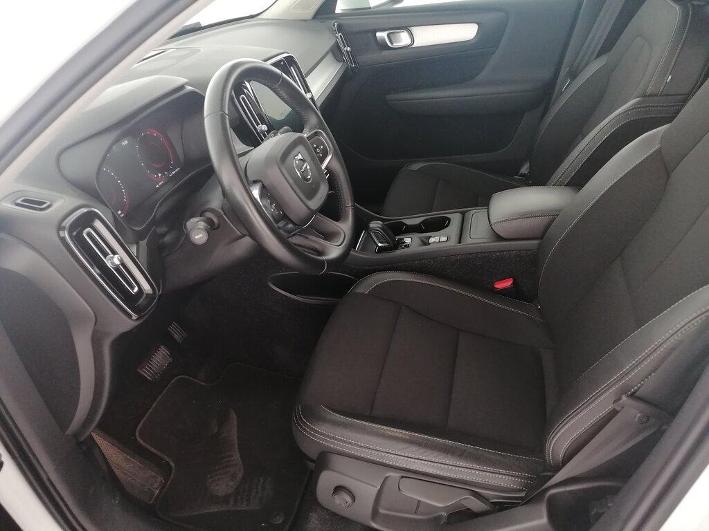 Volvo XC40 2.0 D4 Momentum AWD Geartronic