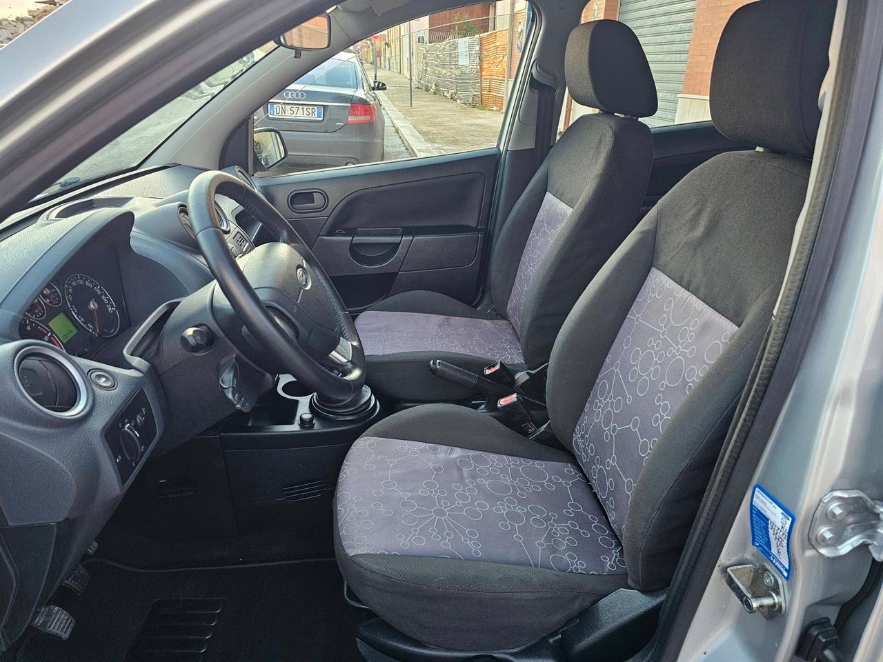 FORD FIESTA 1.4 TDCI 68CV TITANIUM