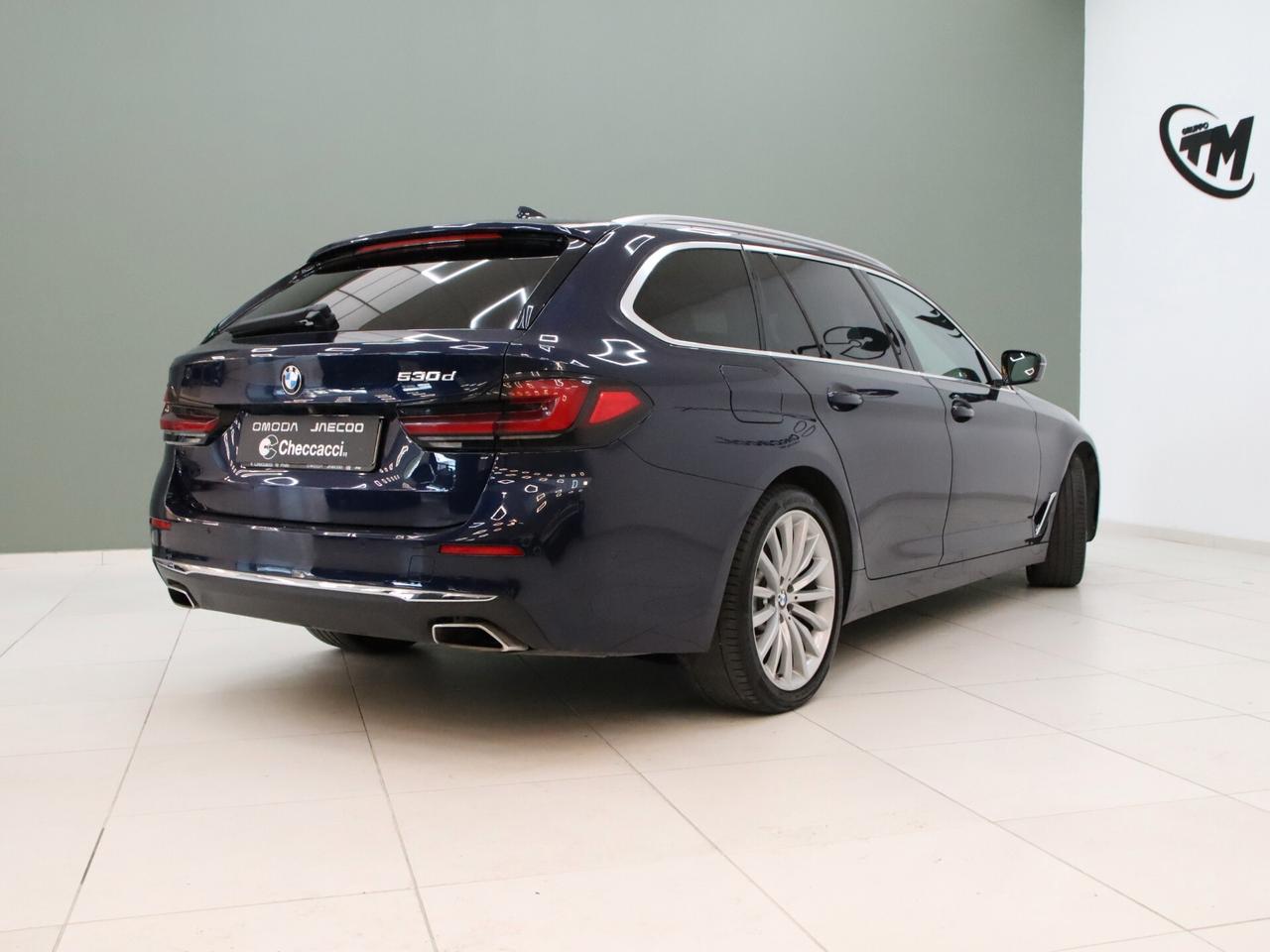 BMW 530d Serie 5 Touring Luxury mhev 48V auto IVA ESPOSTA