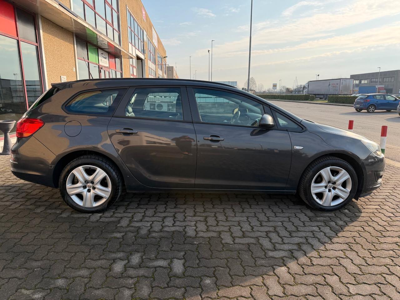 Opel Astra 1.4 Turbo 140CV Sports Tourer GPL Tech Elective