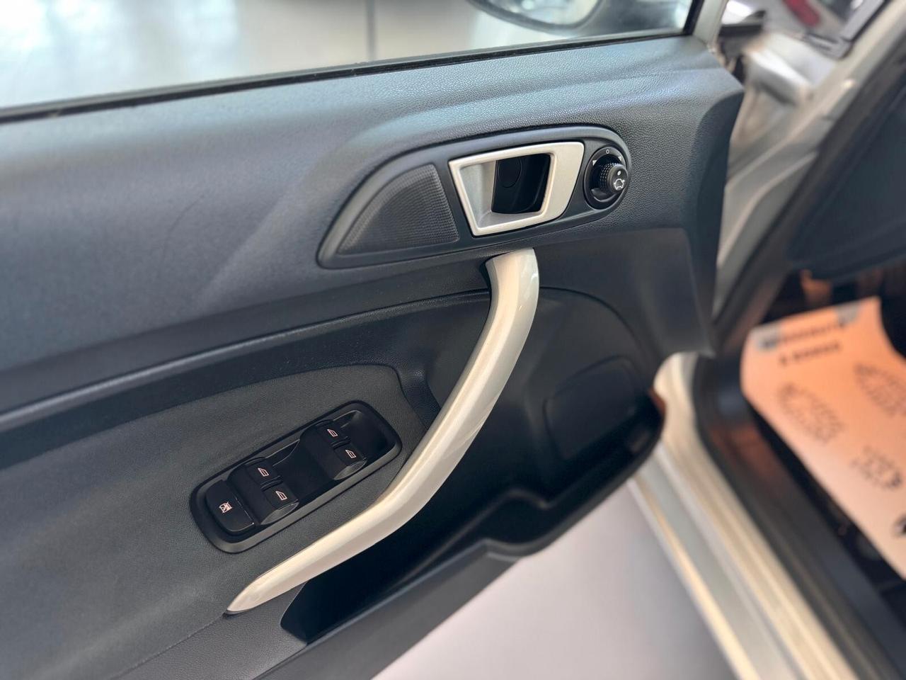 Ford Fiesta 1.2 82 CV 5 porte Titanium