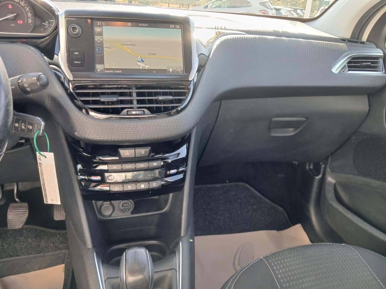 Peugeot 208 PureTech 82 5 porte Allure