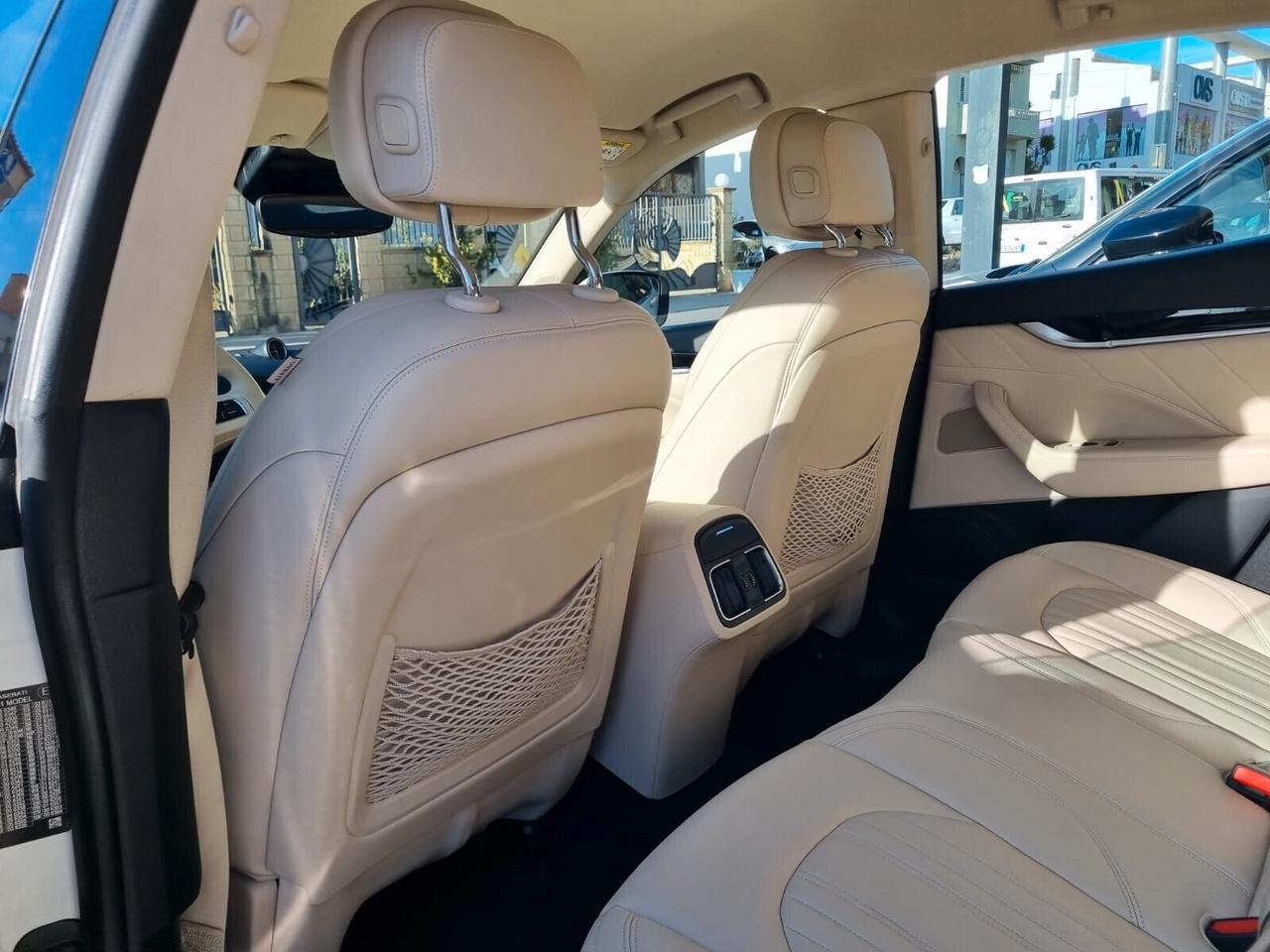 Maserati Levante V6 Diesel 275 CV AWD Granlusso