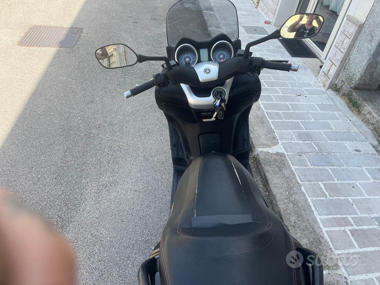 X Max 125