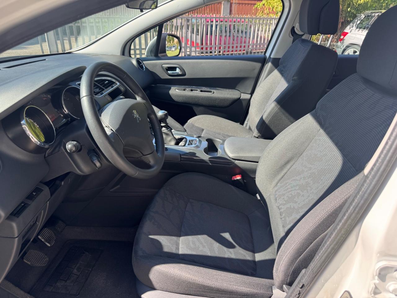 Peugeot 3008 1.6 HDi 112CV Allure