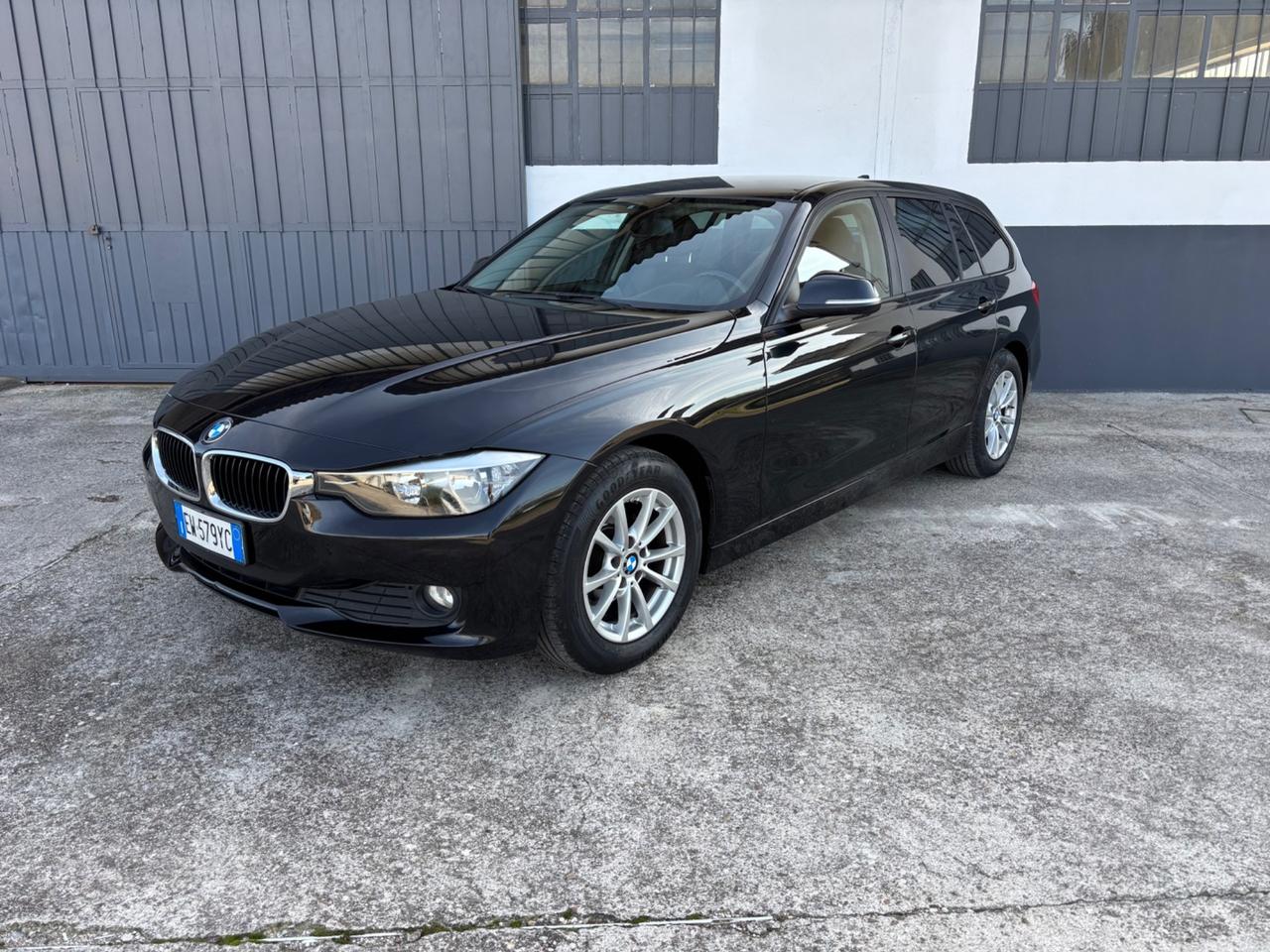 Bmw 318d Touring Business aut. Garanzia 12 mesi