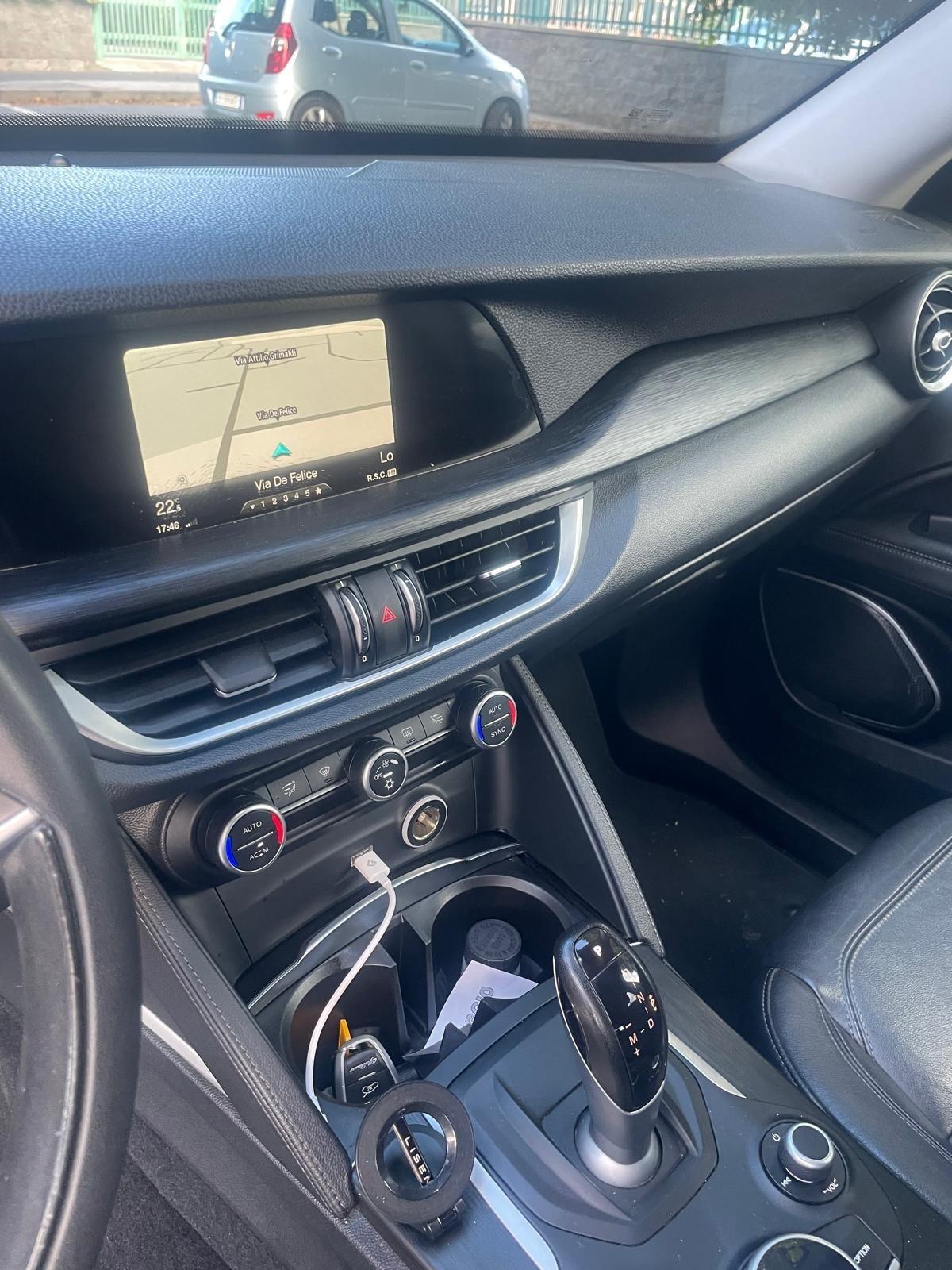 Alfa Romeo Stelvio 2.2 Turbodiesel 210 CV AT8 Q4 Super
