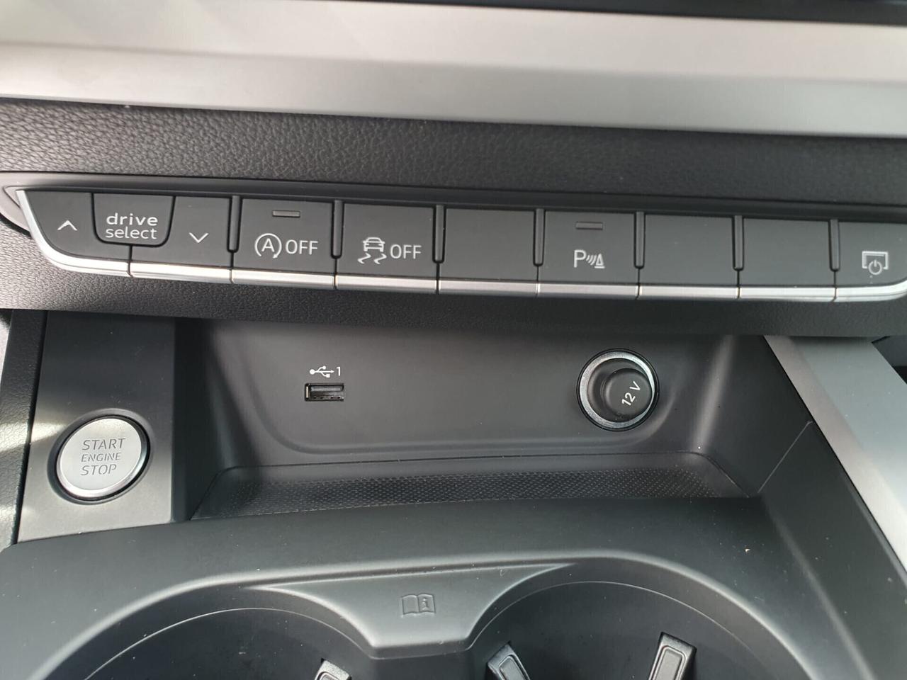 Audi A4 Avant 30 TDI/136 CV S tronic line edition