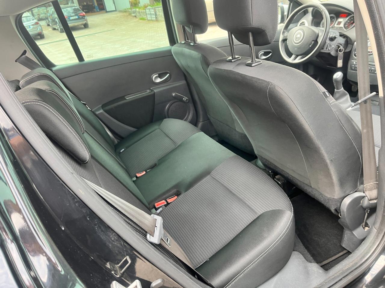 Renault Clio 1.2 16V 5 porte Dynamique