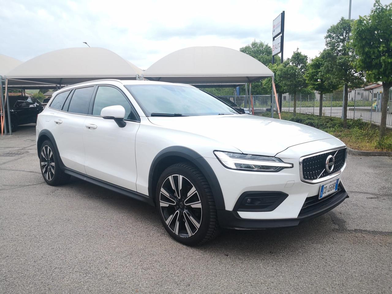 Volvo V60 Cross Country D4 AWD Geartronic ***UNIPROPRIETARIO***