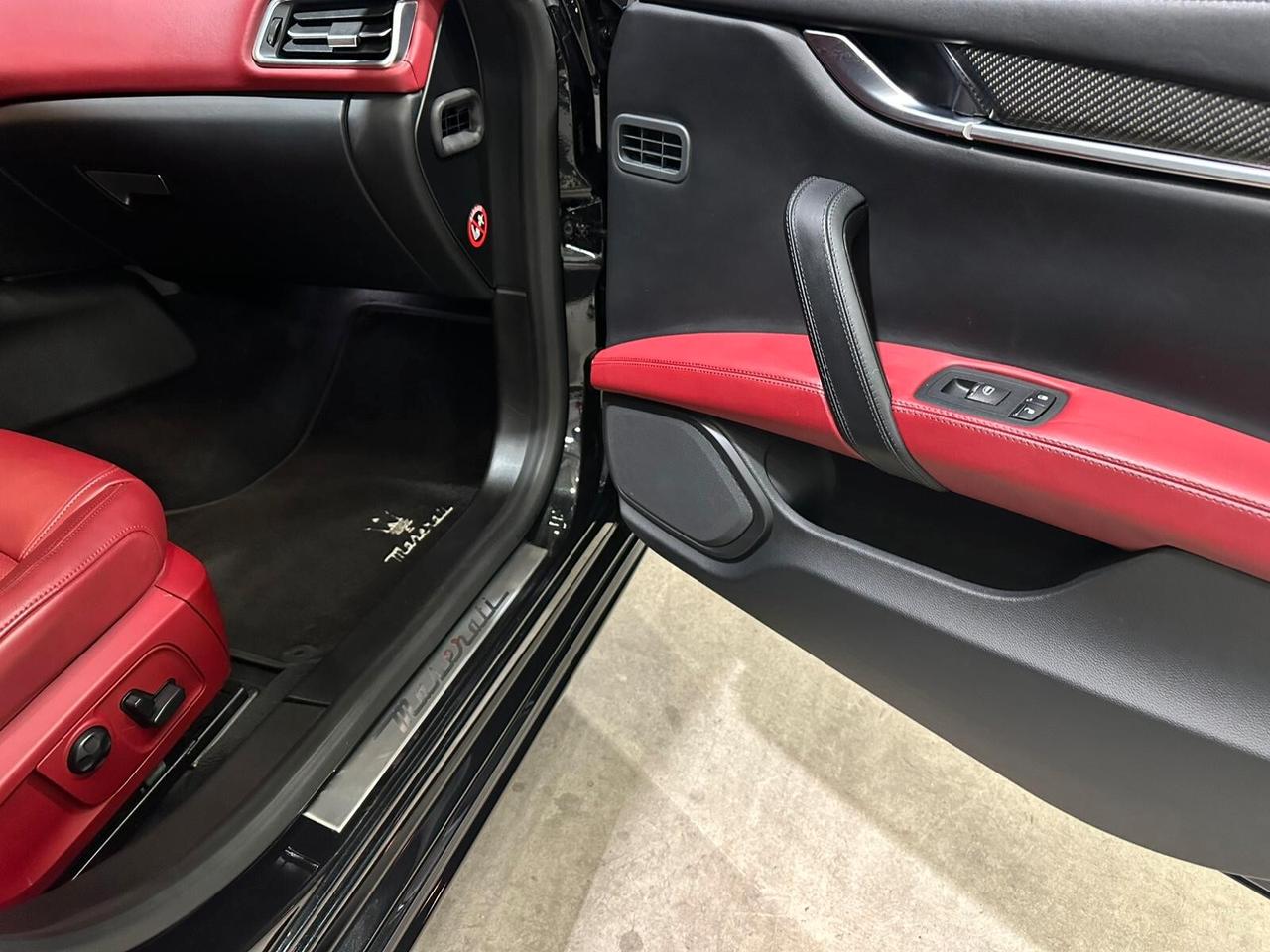 Maserati Ghibli V6 430 CV Q4 Gransport