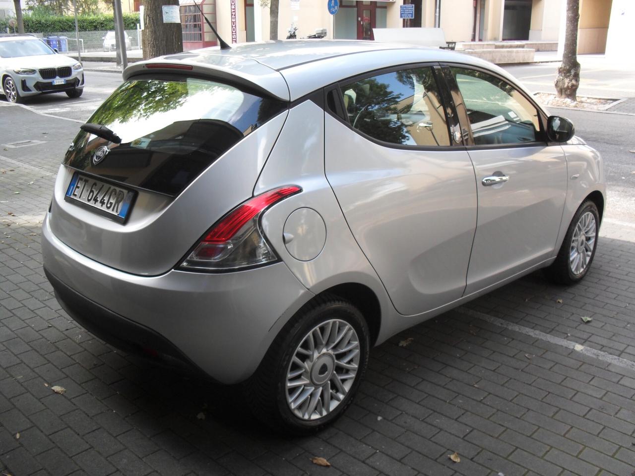 Lancia Ypsilon 1.2 69 CV 5 porte GPL Ecochic Gold