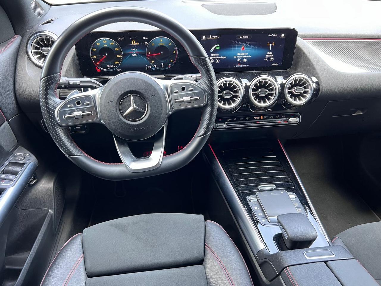 Mercedes-Benz GLA 200 Premium 200D *NIGHT PACK* #5914