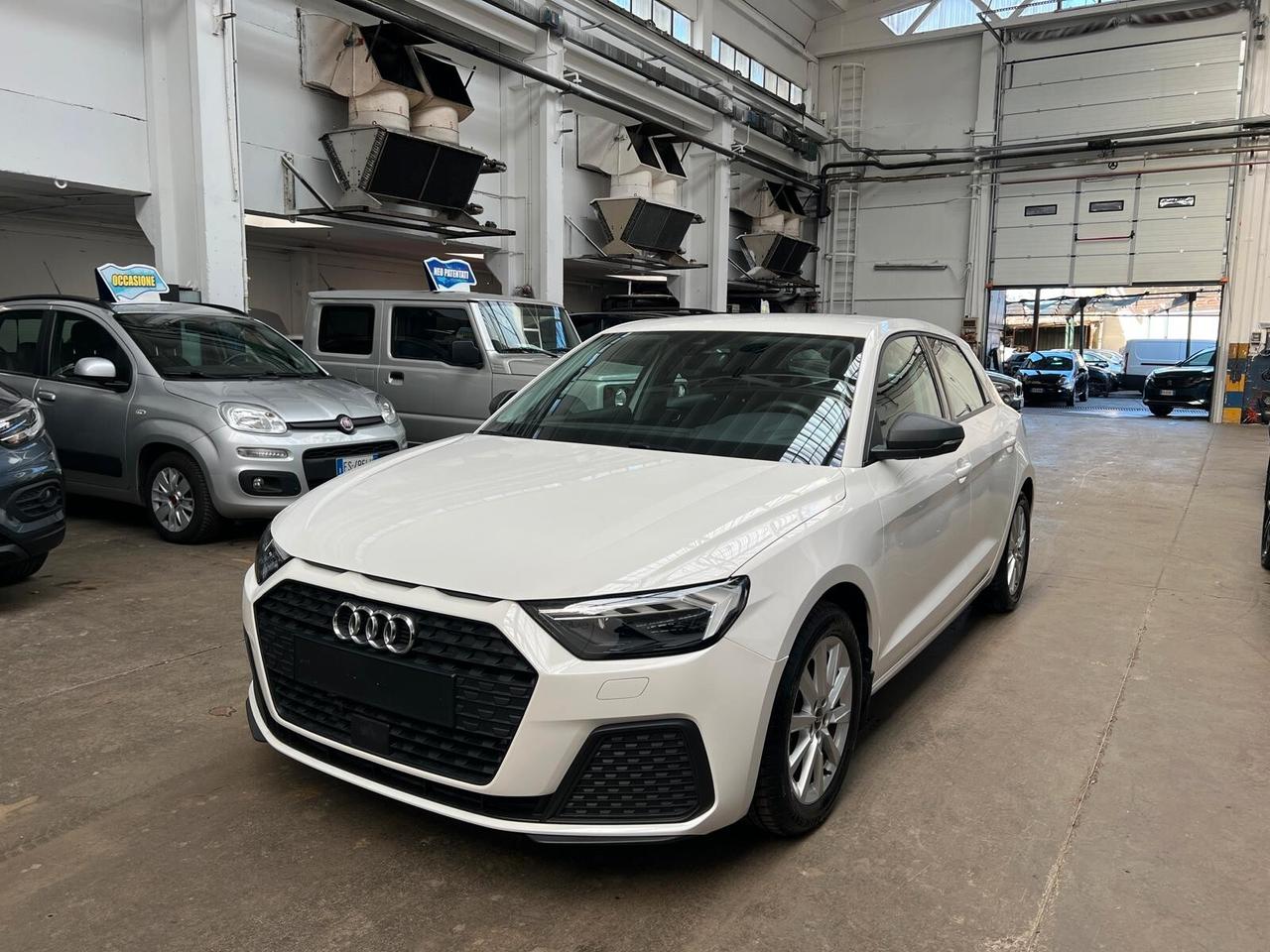 Audi A1 SPB 30 TFSI S tronic SOLO 19000KM