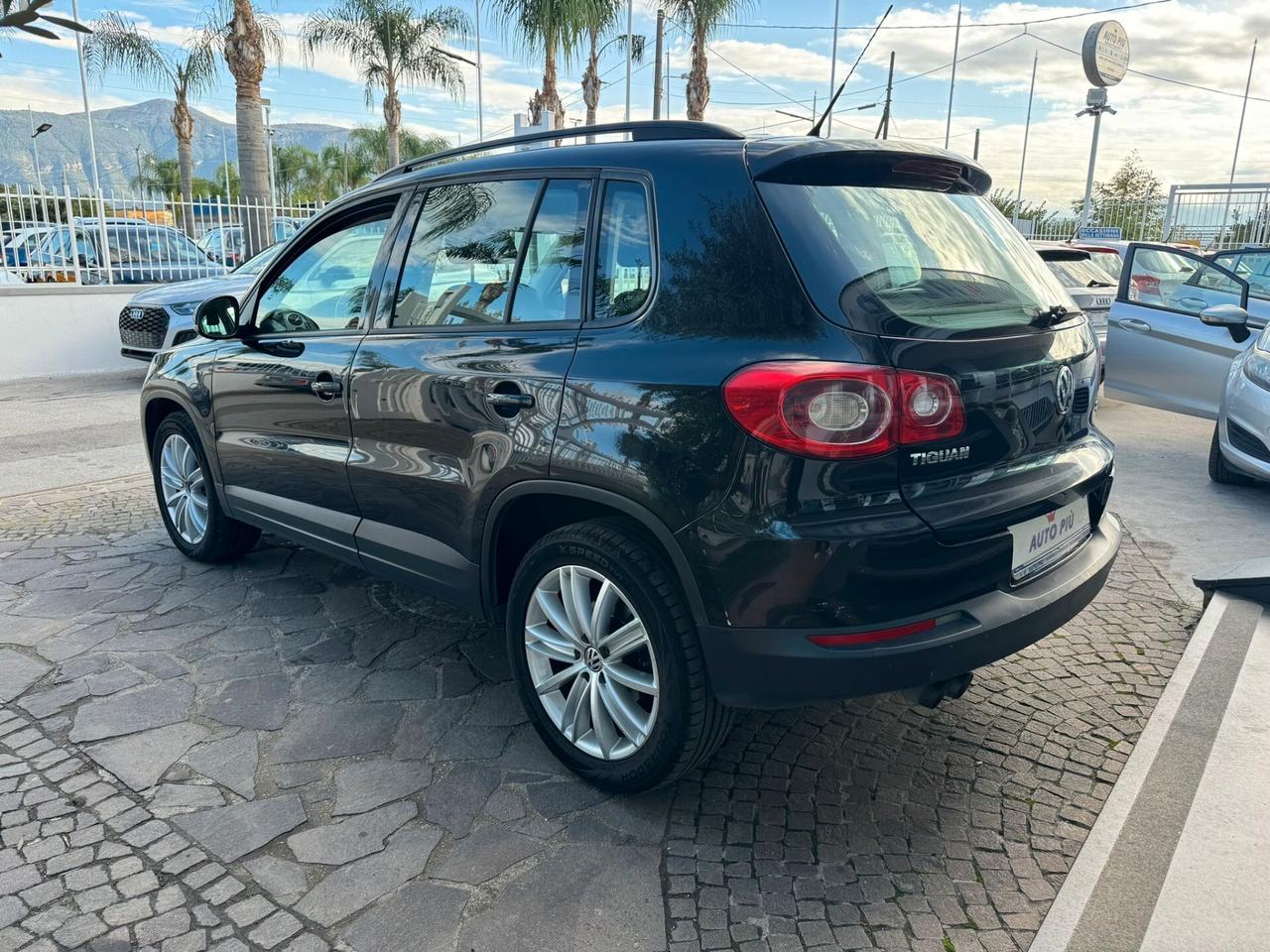 Volkswagen Tiguan 2.0 16V TDI DPF Sport & Style (18°)