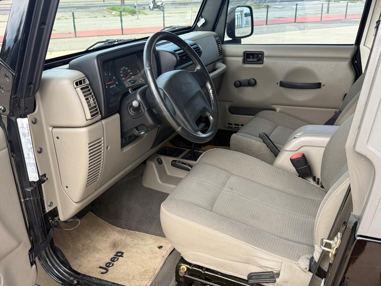 Jeep Wrangler 4.0 cat SAHARA HardTop