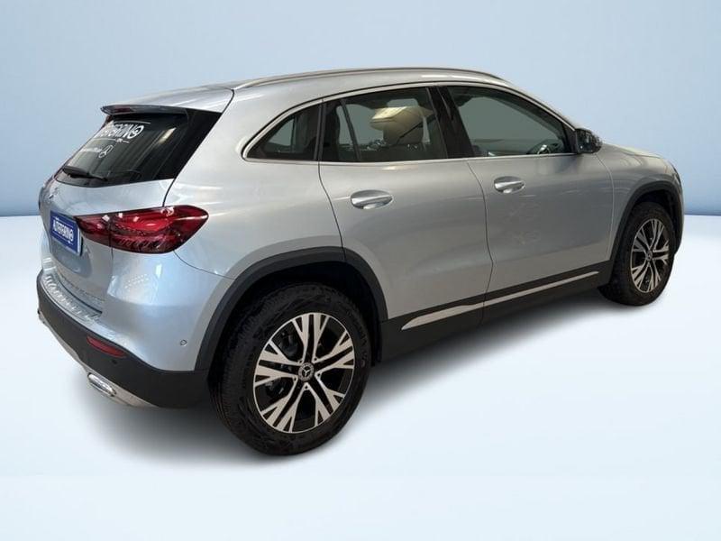 Mercedes-Benz GLA 200d Automatic Advanced Progressive