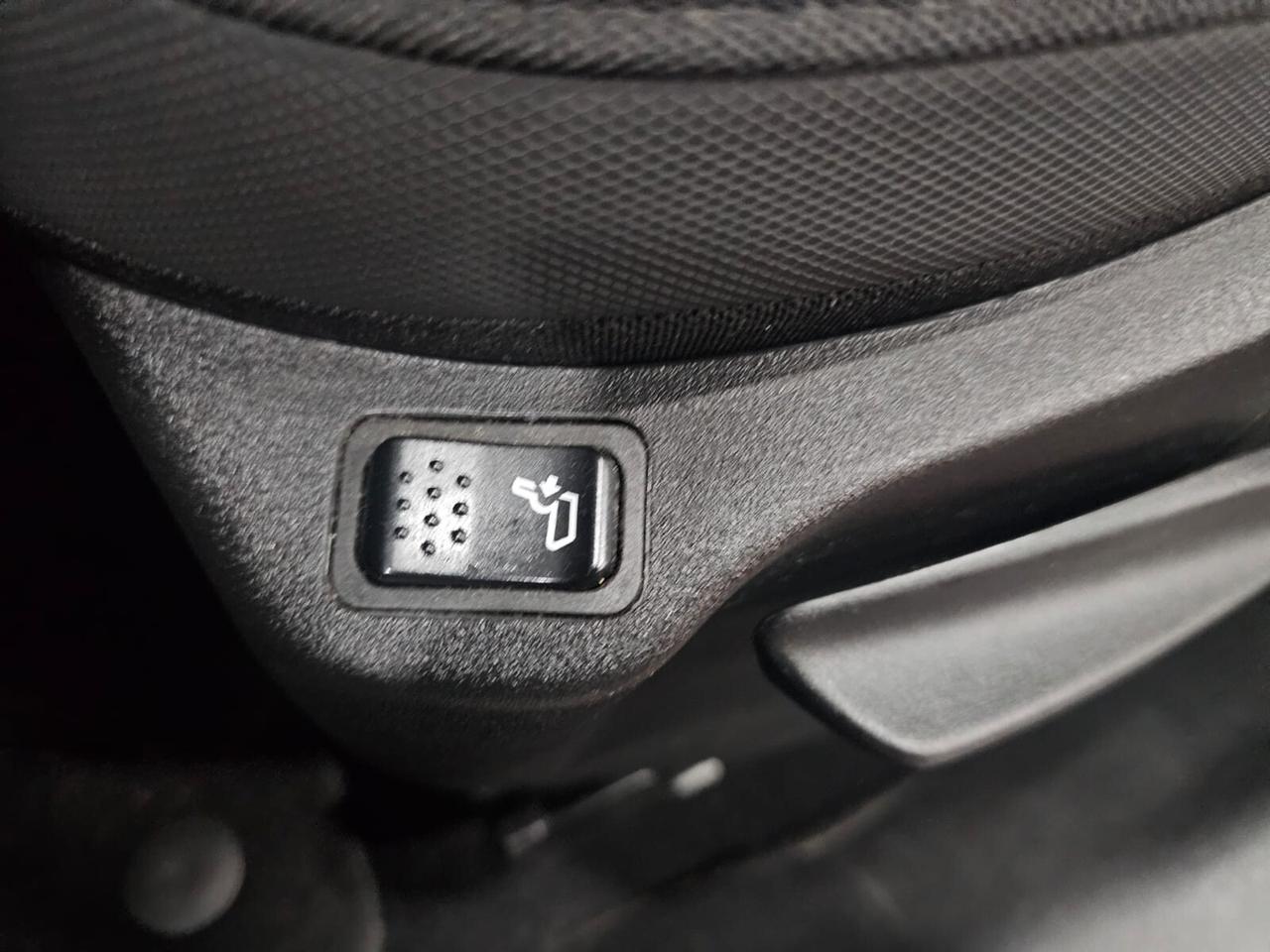 NUOVA JEEP RENEGADE LIMITED BLACK LINE 1.6 MJT 130CV