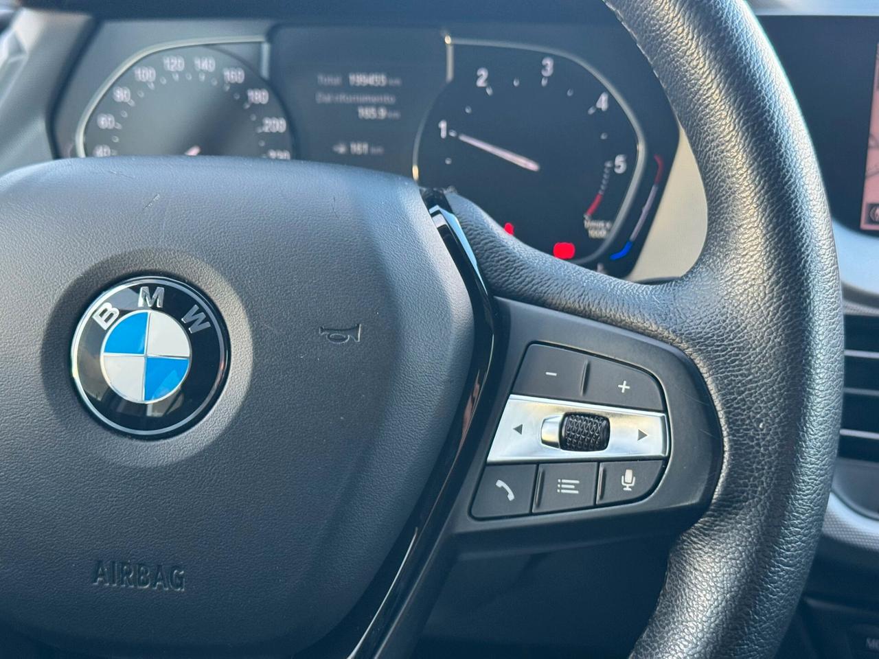 Bmw 116 116d 5p. Business Advantage