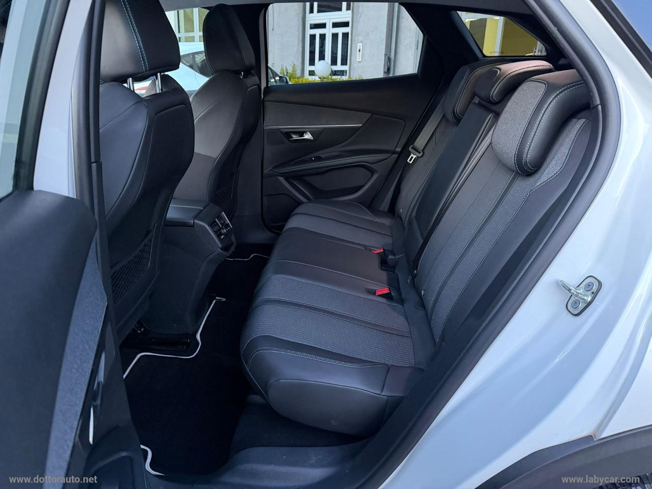 PEUGEOT 3008 BlueHDi 130 S&S Allure Pack