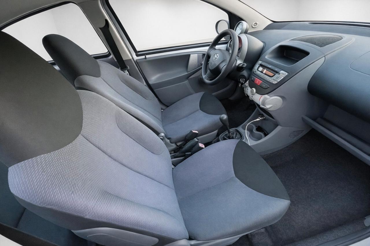 TOYOTA AYGO 1.0 5 PORTE UNICO PROPRIETARIO 110.000KM OK NEOPATENTATI