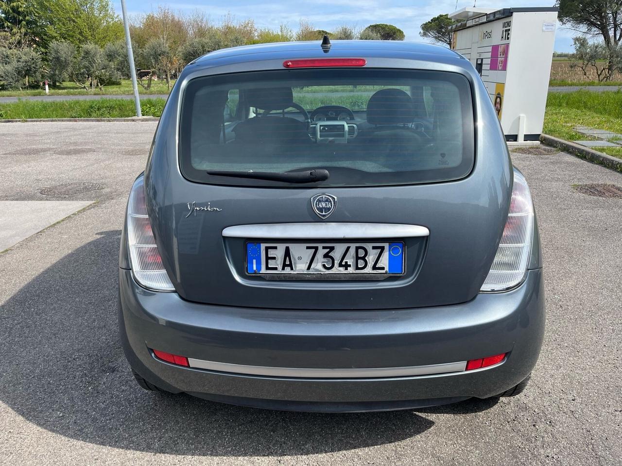 Lancia Ypsilon 1.4 Argento Ecochic GPL