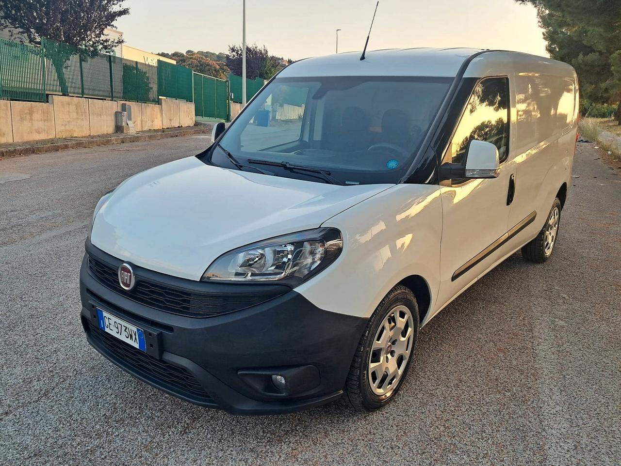 Fiat Doblò 1.6 MJT 105CV S&S PL-TN Cargo Maxi Lounge
