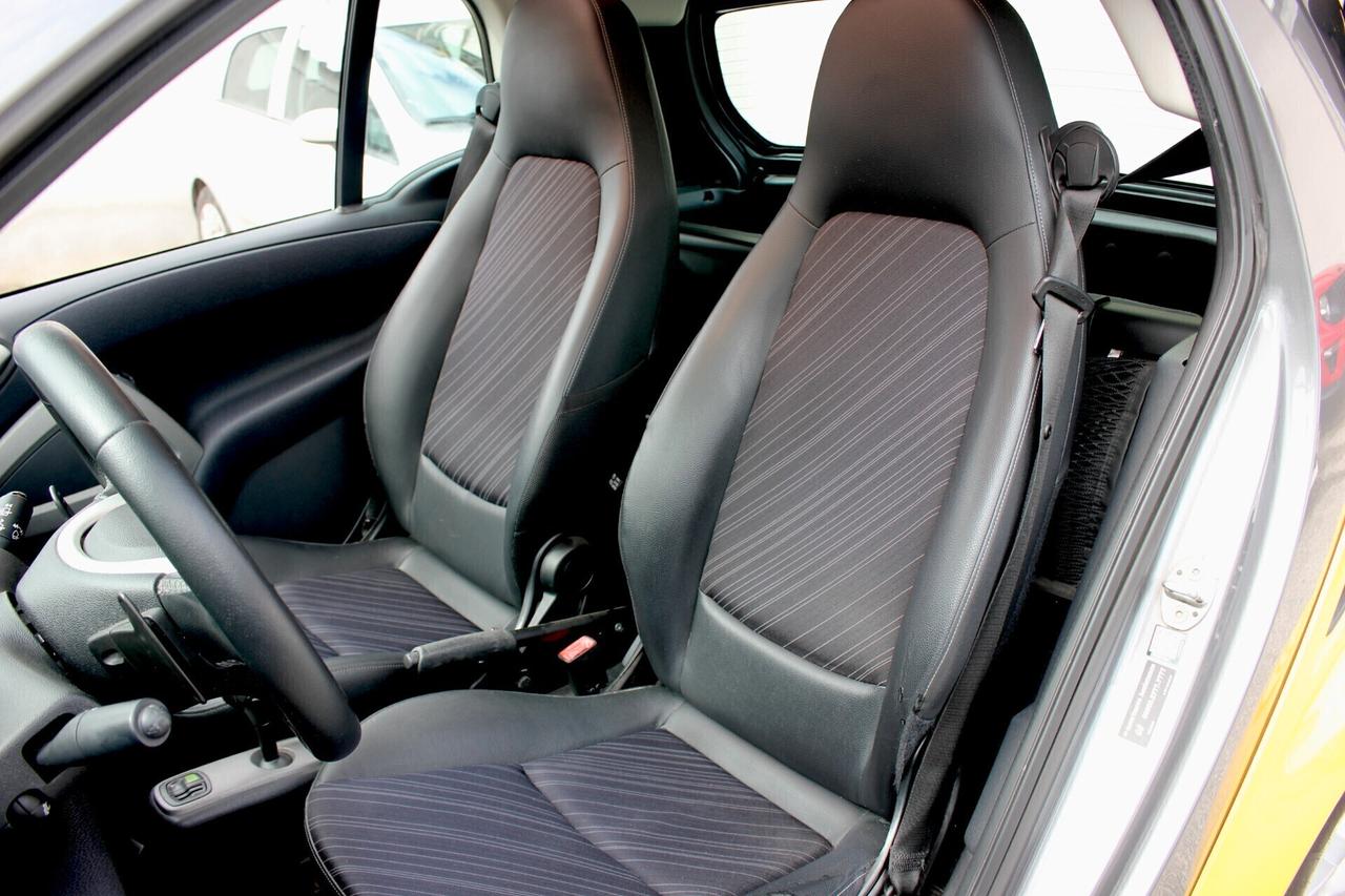 smart forTwo 1.0 mhd Pulse 71cv SERVOSTERZO MIX PELLE GARANZIA 12 MESI KM REALI CERTIFICATI