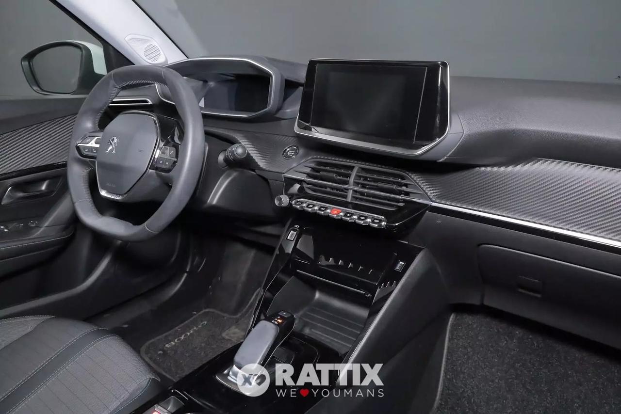 Peugeot e-2008 motore elettrico 100kW Allure Pack