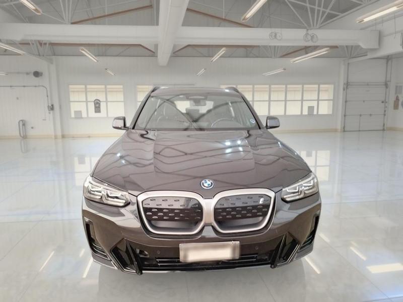 BMW 109 CV INSPIRING AUTO SUV